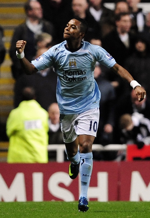 2-2！B费复出助攻 谢什科破3个月球荒+双响难救主 曼联爆冷3连平