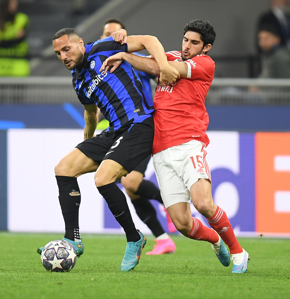 拒绝32分大逆转！詹姆斯31+10+9，再创历史第一！东契奇27分12助