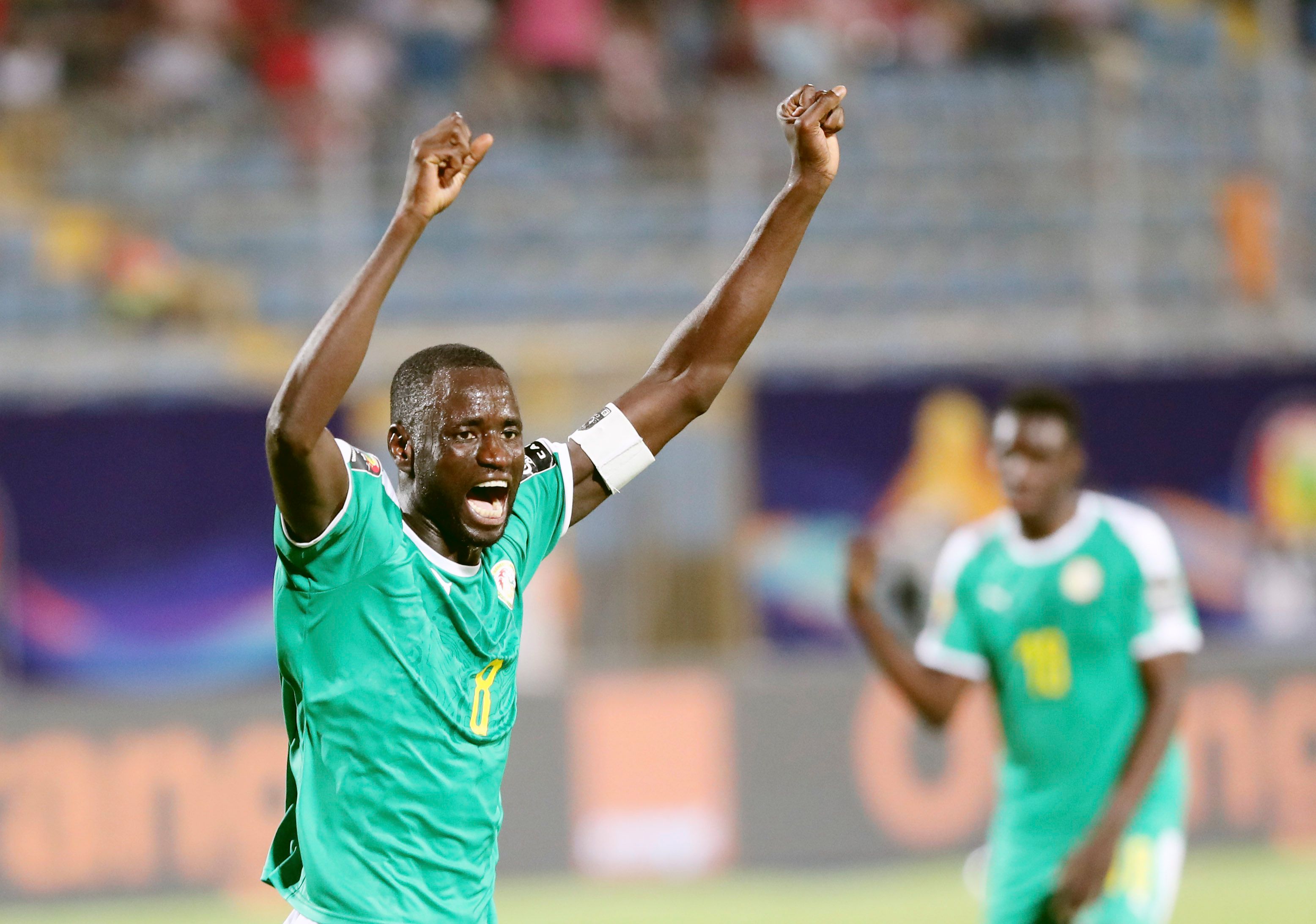 记者：热刺、曼联、拜仁等队有意扬-迪奥曼德，莱比锡要1亿欧