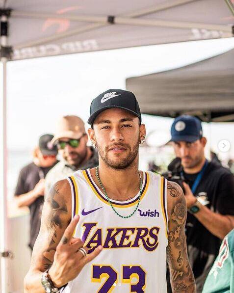 高天意头球破门 上海申花1-0小胜山东泰山