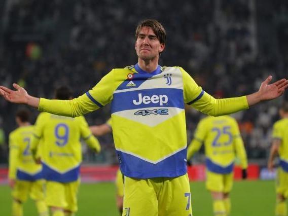 KZ获2025CFML夏季赛常规赛冠军，LGD时隔552天重返季后赛 ｜ 穿越火线赛事